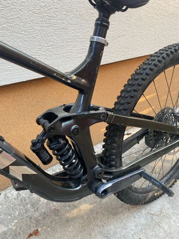 Used Trek Slash 7 2022 2022 Mountainbike, Light Gray, 29 — image 5 of 8