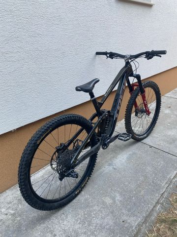 Used Trek Slash 7 2022 2022 Mountainbike, Light Gray, 29 — image 8 of 8