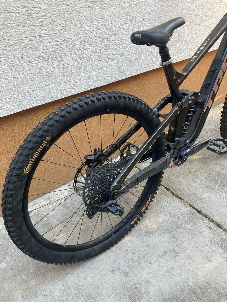 Używany Trek Slash 7 2022 2022 Mountainbike — zdjęcie 3 z 8