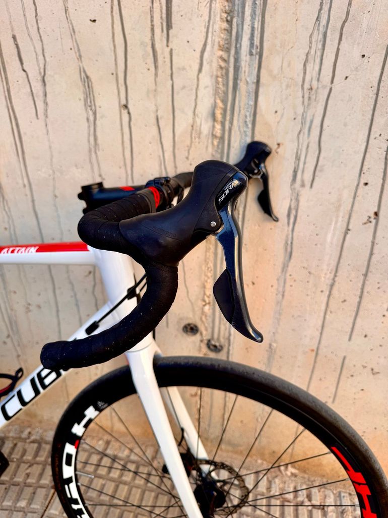Used CUBE ATTAIN Pro Disc 2019 2019 Road & Gravel, White — image 7 of 23