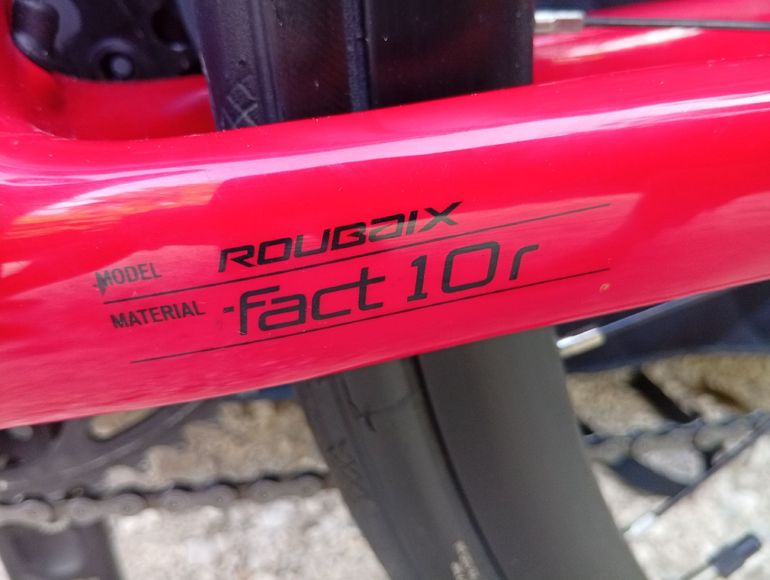 Specialized Roubaix 2021 2021 Road & Gravel usato, Rosso — immagine 3 di 3