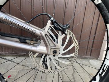 Brugt Commencal SUPREME DH V4 2022 Mountainbike — billede 6 af 11