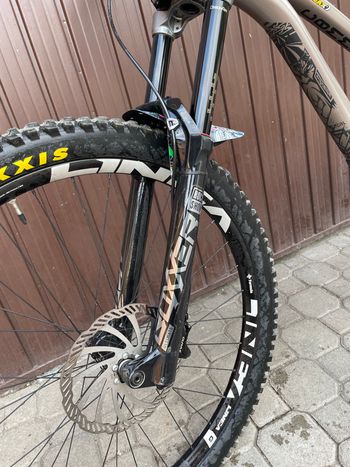Brugt Commencal SUPREME DH V4 2022 Mountainbike — billede 5 af 11