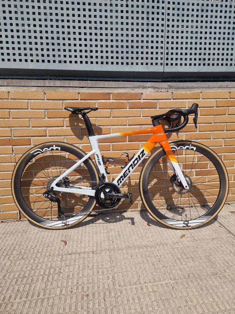 Used Mendiz Custom Shimano Ultegra Di2 2025 Road & Gravel, Orange — image 2 of 10