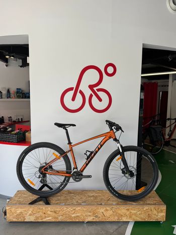 Used Giant Talon 3 2022 2022 MTB