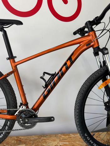 Używany Giant Talon 3 2022 2022 Mountainbike — zdjęcie 2 z 4