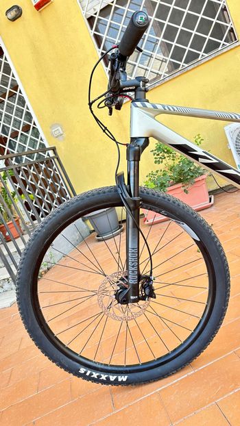 Gebrauchtes KTM MYROON PRO 2024 2024 Mountainbike, Hellgrau — Bild 2 von 5