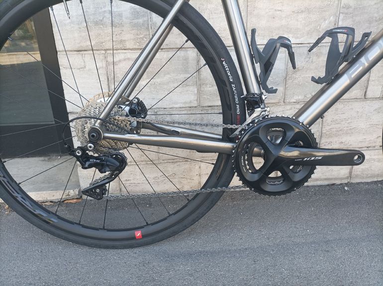 Tweedehands Bonetti Custom Shimano 105 2023 Road & Gravel — afbeelding 3 van 8
