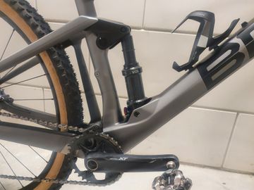 Used BMC Fourstroke 01 TWO 2021 2021 Mountainbike, Light Gray, 29 — image 5 of 8