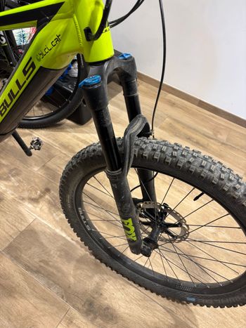 BULLS E-Stream AM 4 29" 2022 2022 Mountainbike usato, Verde — immagine 2 di 3