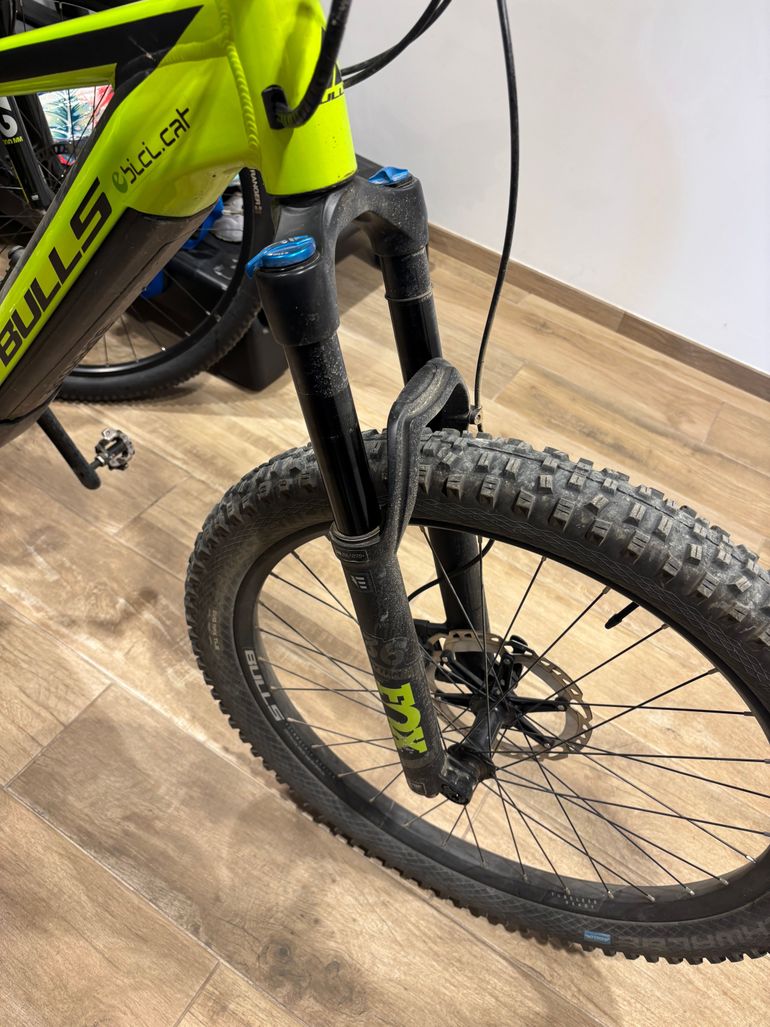 BULLS E-Stream AM 4 29" 2022 2022 Mountainbike usato, Verde — immagine 2 di 3