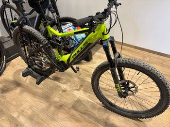 BULLS E-Stream AM 4 29" 2022 2022 Mountainbike usato, Verde — immagine 3 di 3