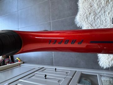 Gebrauchtes Giant Propel Avanced Disc 2 2023 Road & Gravel, Rot — Bild 5 von 7