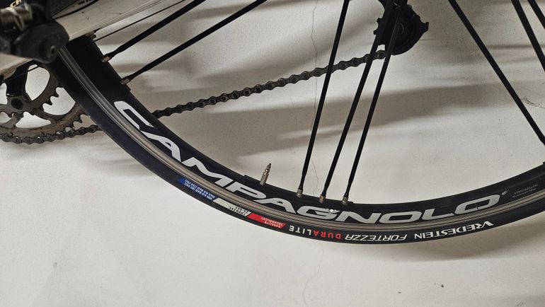 Brugt Pinarello Prince 50HM1K 2015 Road & Gravel — billede 2 af 5