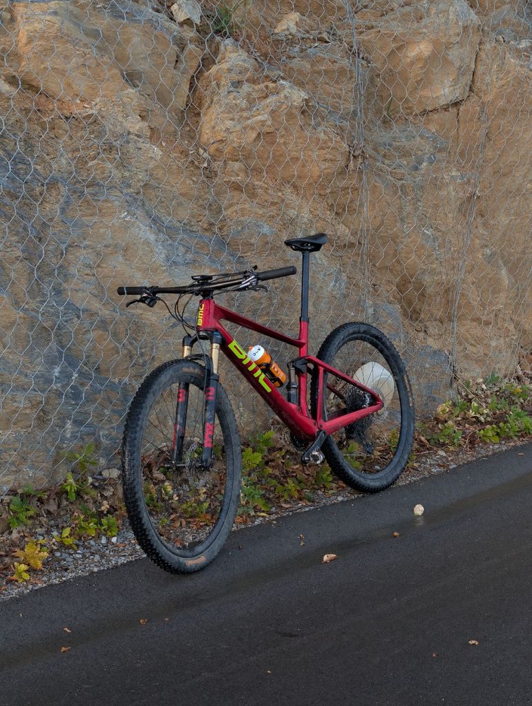 BMC Fourstroke 01 ONE 2022 2022 Mountainbike de segunda mano, Rojo — imagen 3 de 8