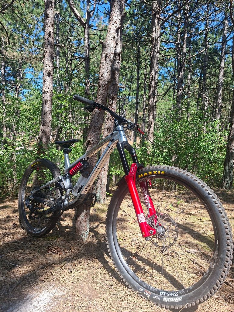 Brugt Commencal META AM 29 ESSENTIAL 2021 2021 Mountainbike — billede 2 af 3