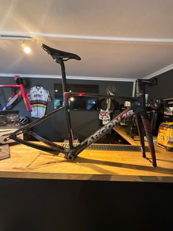 Použité Argon 18 Sum Pro Shimano Dura-Ace Di2 2026 Frameset 2026 Road & Gravel