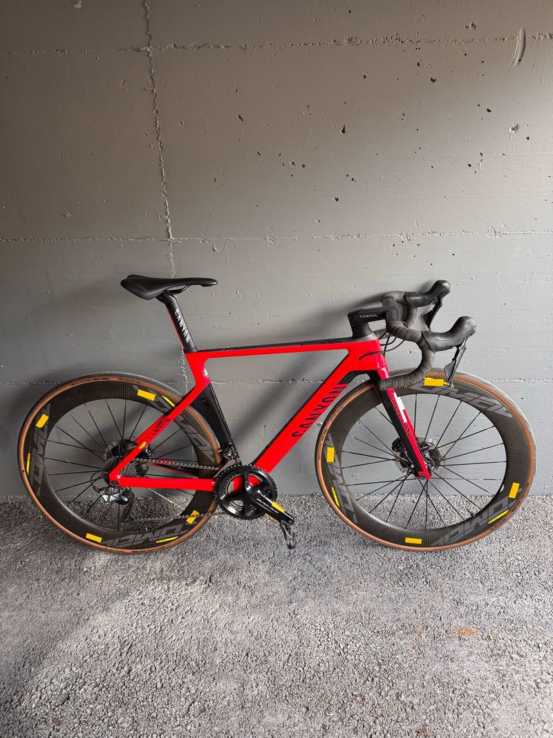 Použité Canyon Aeroad CF SLX 9.0 2018 2018 Road & Gravel