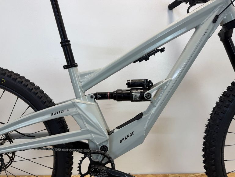 Orange Custom Shimano Deore 2026 Mountainbike de segunda mano, Blanco — imagen 4 de 5