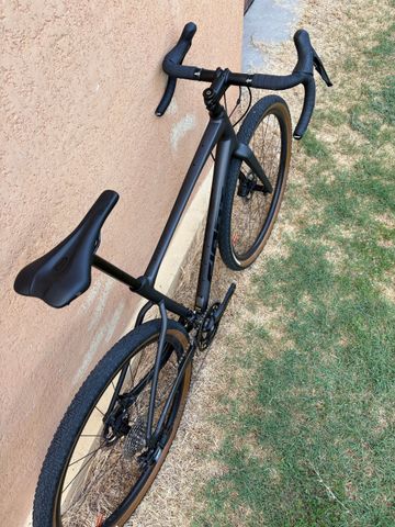 Used Giant Revolt 0 2025 2025 Road & Gravel, Light Gray — image 2 of 5