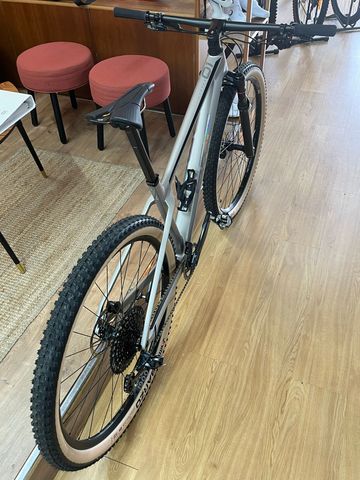 Tweedehands BMC Twostroke 01 THREE 2023 2023 Mountainbike — afbeelding 8 van 18