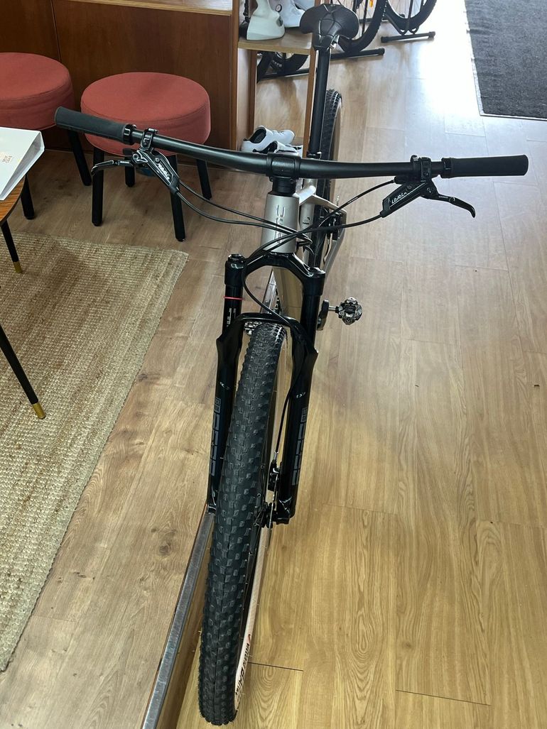 Tweedehands BMC Twostroke 01 THREE 2023 2023 Mountainbike — afbeelding 14 van 18