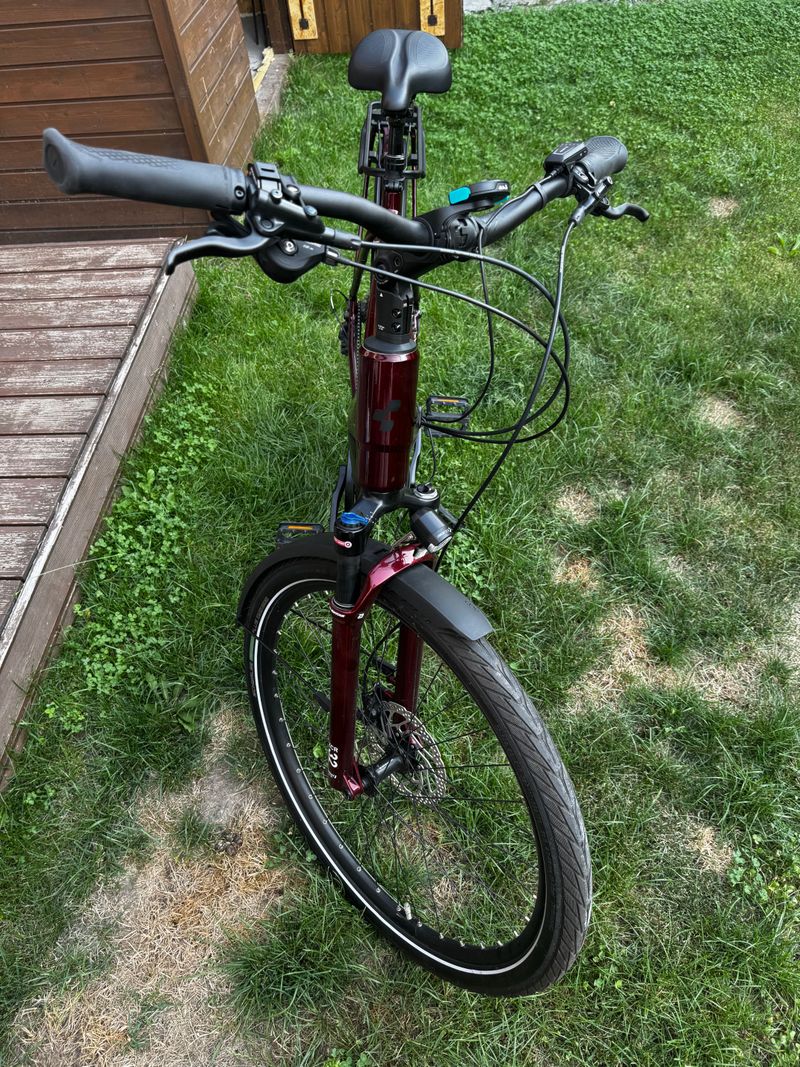 Used CUBE TOURING HYBRID, EXC 625 2024 2024 Urban & Touring