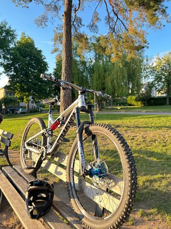 Used Commencal META AM 27 RACE 2019 2019 MTB