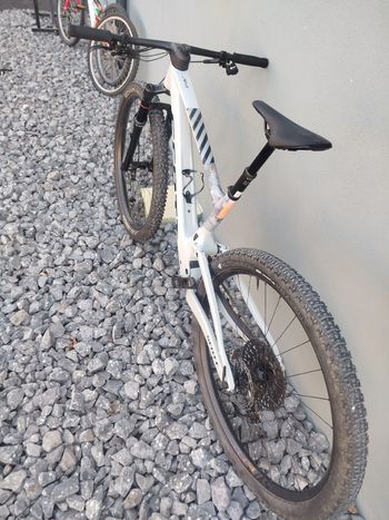 Gebrauchtes Scott Spark RC Team Issue 2025 2025 Mountainbike, Hellgrau — Bild 3 von 9