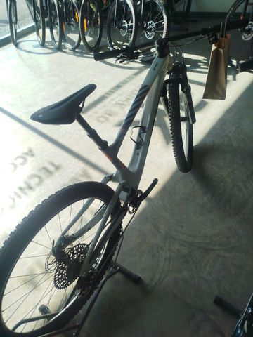Tweedehands Scott Spark RC Team Issue 2025 2025 Mountainbike — afbeelding 8 van 9