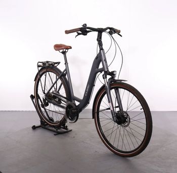 Used CUBE Touring EXC Easy Entry 2023 Urban, Light Gray — image 2 of 17