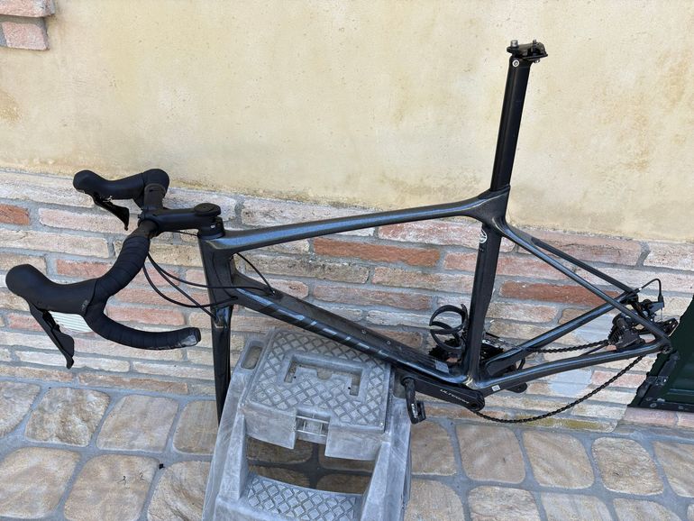 Brugt Giant TCR Advanced Disc 1+ Pro Compact 2022 Frameset 2022 Road & Gravel — billede 2 af 4