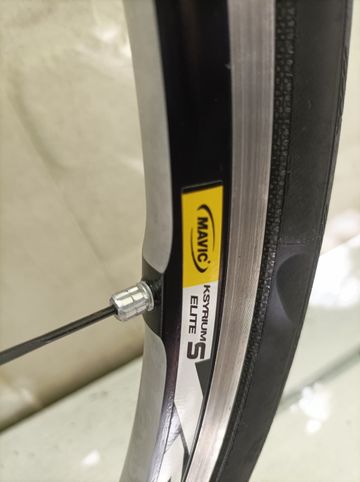 Used Scott Addict R3 2011 Road & Gravel