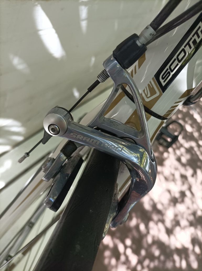 Scott Addict R3 2011 Road & Gravel usato, Bianco — immagine 13 di 23