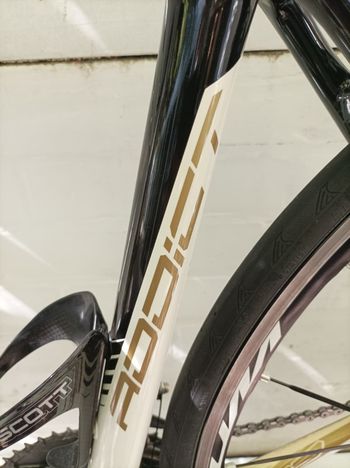 Scott Addict R3 2011 Road & Gravel usato, Bianco — immagine 15 di 23