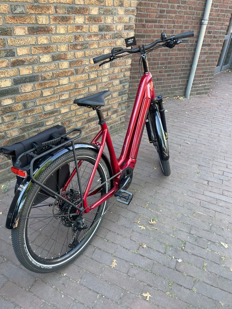 Trek Allant+ 7 Lowstep 2024 2024 Urban usato, Rosso — immagine 2 di 5