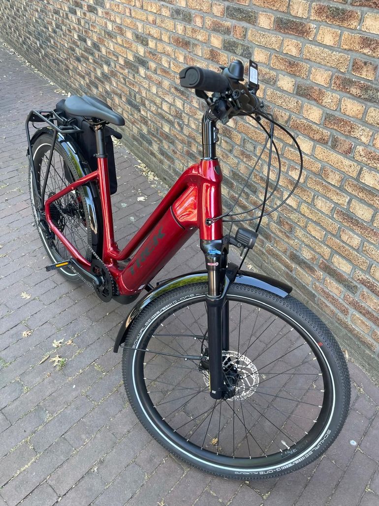 Trek Allant+ 7 Lowstep 2024 2024 Urban usato, Rosso — immagine 3 di 5
