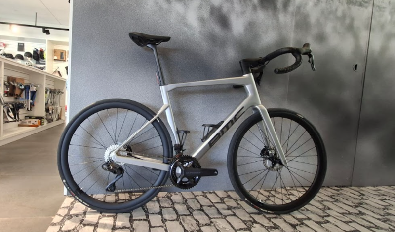 Used BMC Roadmachine 01 FOUR 2024 2024 Road & Gravel