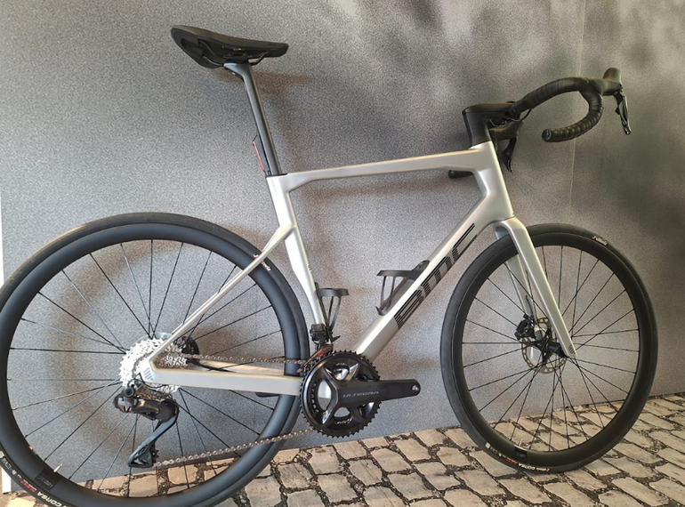 Gebrauchtes BMC Roadmachine 01 FOUR 2024 2024 Road & Gravel, Hellgrau — Bild 2 von 6