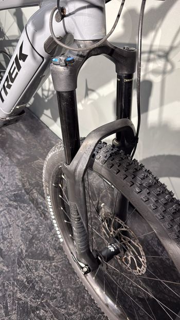 Brugt Trek Powerfly LT 7 Plus 2019 2019 Mountainbike — billede 8 af 11