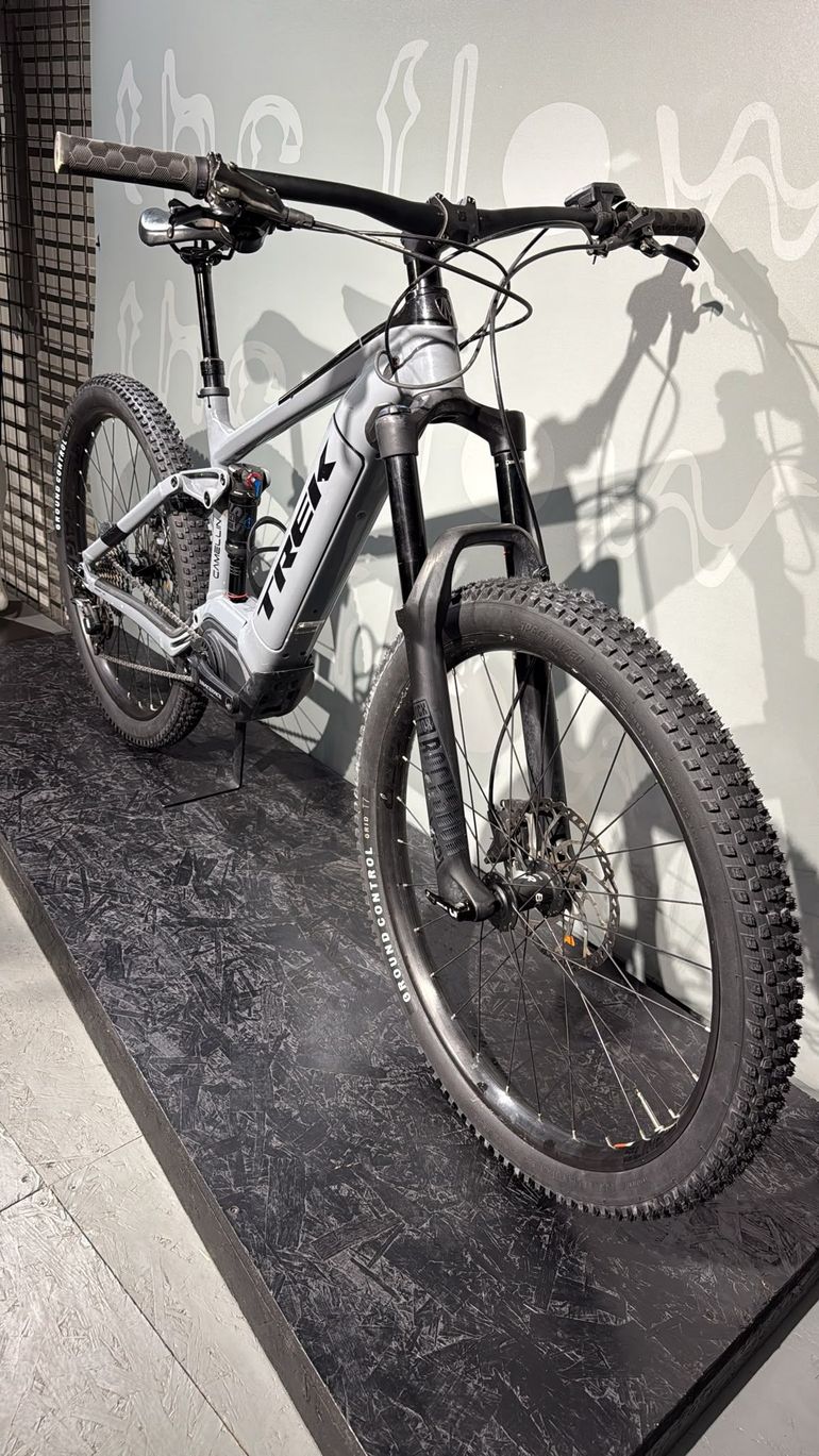 Brugt Trek Powerfly LT 7 Plus 2019 2019 Mountainbike — billede 2 af 11