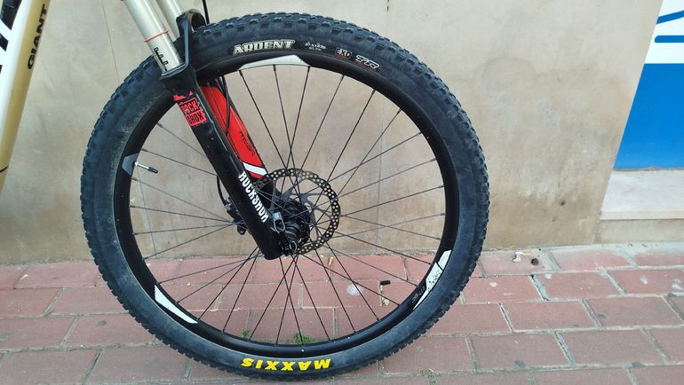 Giant Anthem Shimano Deore 2014 Mountainbike usato, Nero — immagine 4 di 8