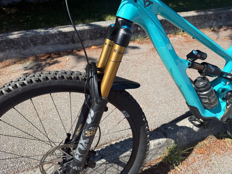 YT Industries Capra CORE 4 (NT) 29 2023 2023 Mountainbike usato, Blu — immagine 5 di 15