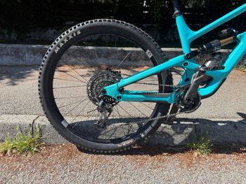 YT Industries Capra CORE 4 (NT) 29 2023 2023 Mountainbike usato, Blu — immagine 10 di 15