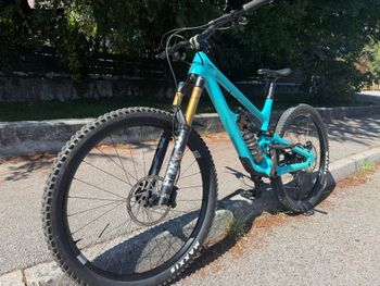 YT Industries Capra CORE 4 (NT) 29 2023 2023 Mountainbike usato, Blu — immagine 2 di 15