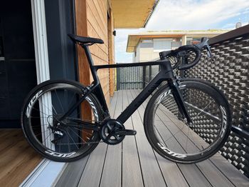 Używany Canyon Aeroad CF SLX 8.0 - Zipp 404 Firecrest 2017 Road & Gravel