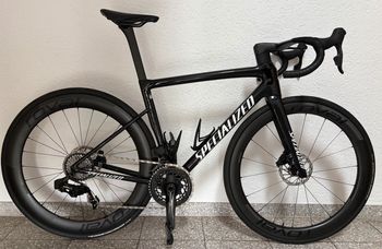 Używany Specialized Tarmac SL8 Pro - SRAM Force eTAP AXS 2025 2025 Road & Gravel