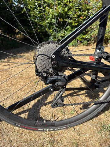 Cannondale Synapse Carbon 3 L 2023 2023 Road & Gravel usato, Nero — immagine 8 di 9