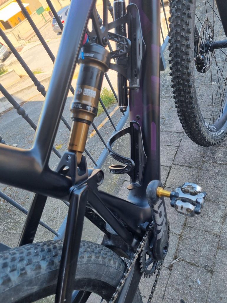 BMC Fourstroke LT LTD 2023 2023 Mountainbike d'occasion — image 2 sur 5