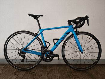 Used Canyon Ultimate CF SL 8 2022 2022 Road & Gravel